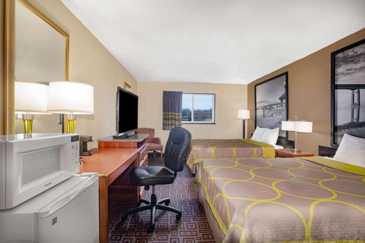 Super 8 By Wyndham Fort Madison Exterior photo